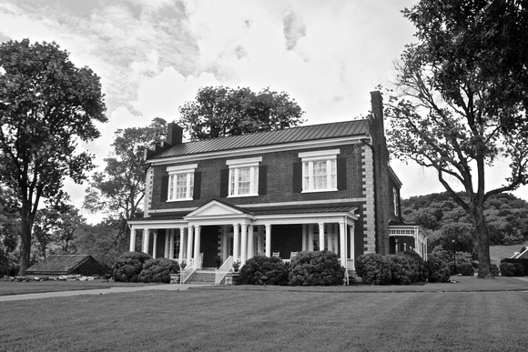 Ravenswood Mansion 1800's Farm B/W