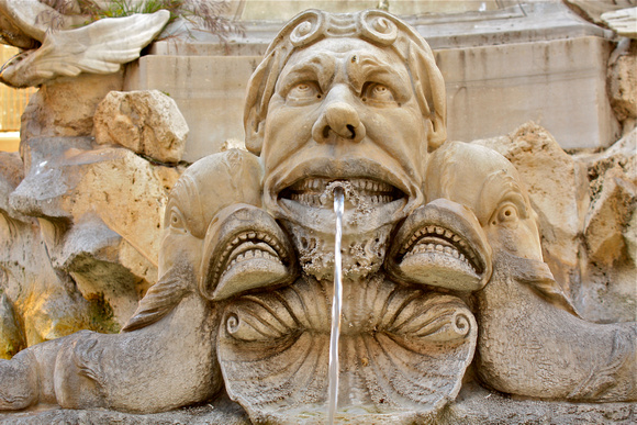 "River Arno" Fountain Decor Closeup #85
